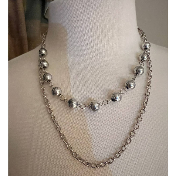 Black & White Cats Pendant 'Ying & Yang' & A Two Row Silver-Tone Necklace - Picture 4 of 11